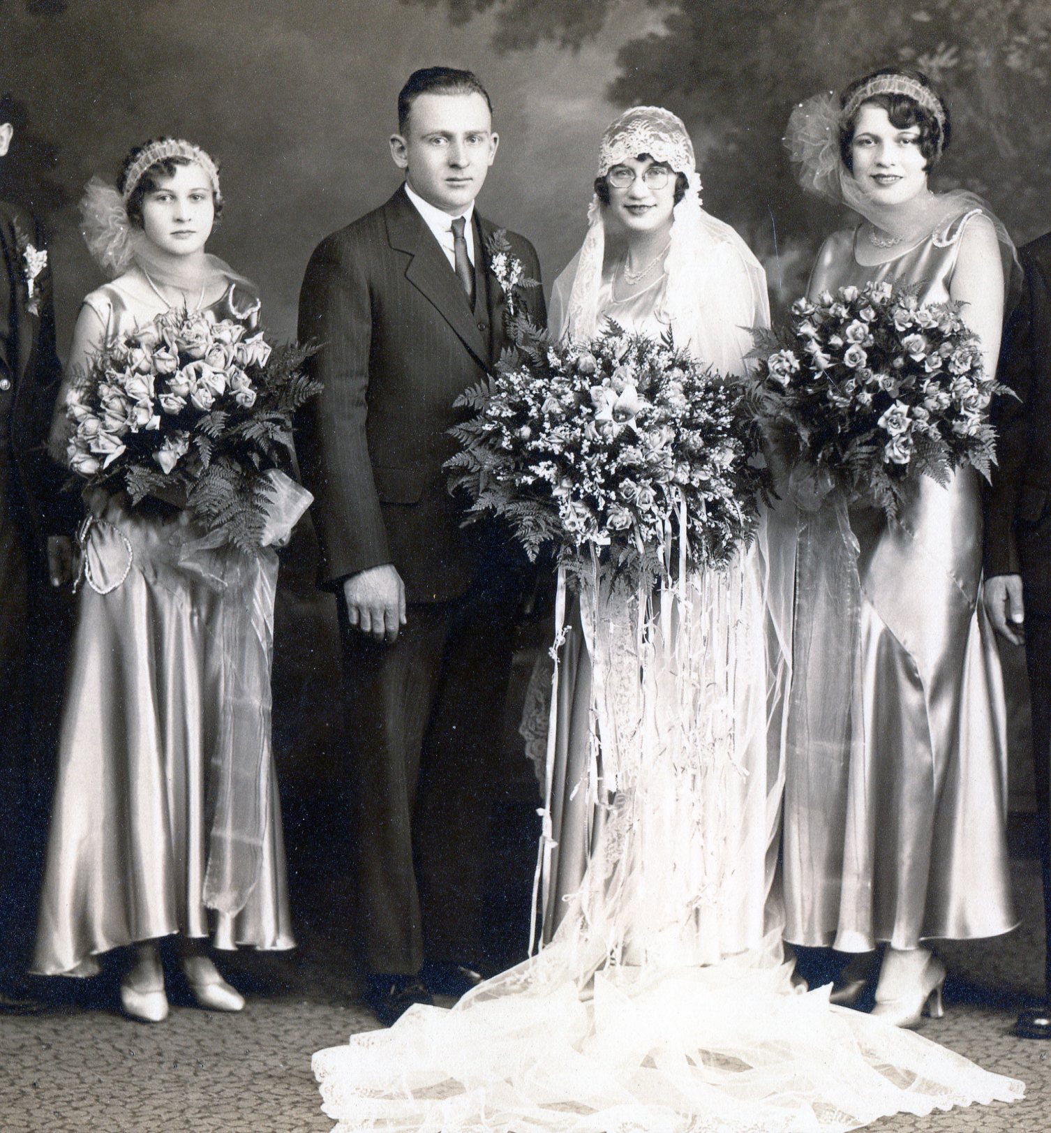 Mid-1930s Wedding Party – Vintage Brides